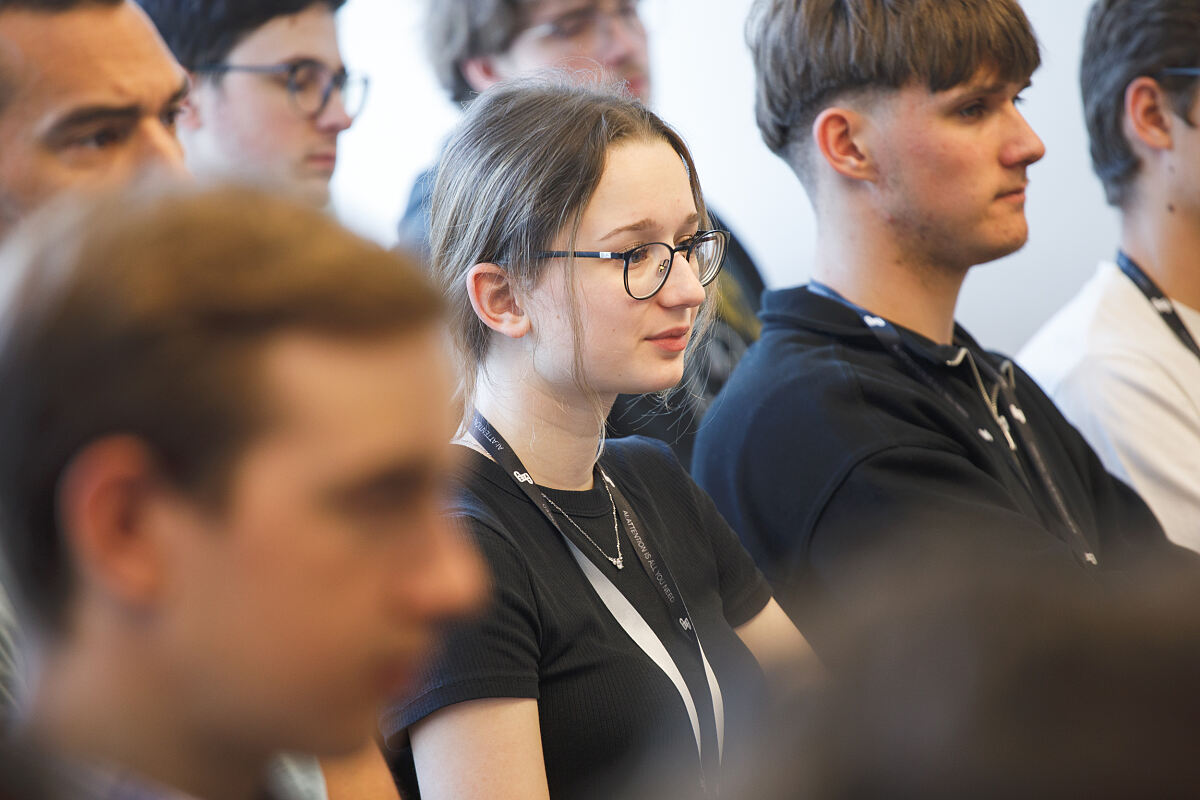 Next Generation AI: Schüler:innen zeigen in der AI Factory Austria konkrete KI-Projekte