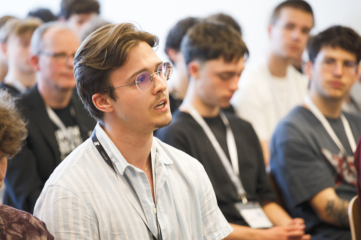 Next Generation AI: Schüler:innen zeigen in der AI Factory Austria konkrete KI-Projekte