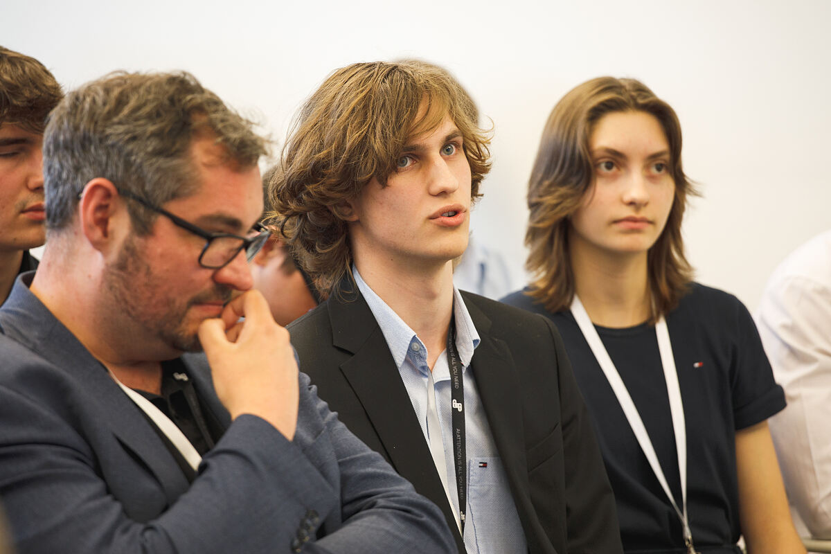 Next Generation AI: Schüler:innen zeigen in der AI Factory Austria konkrete KI-Projekte