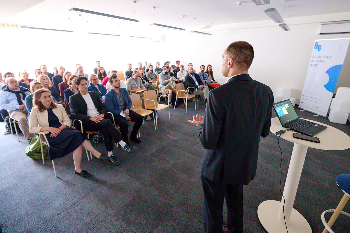 ÖAW-Delegation besucht AI Factory Austria AI:AT