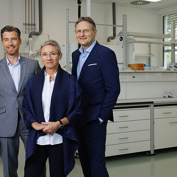 AIT Managing Directors: Alexander Svejkovsky, Brigitte Bach, Andreas Kugi