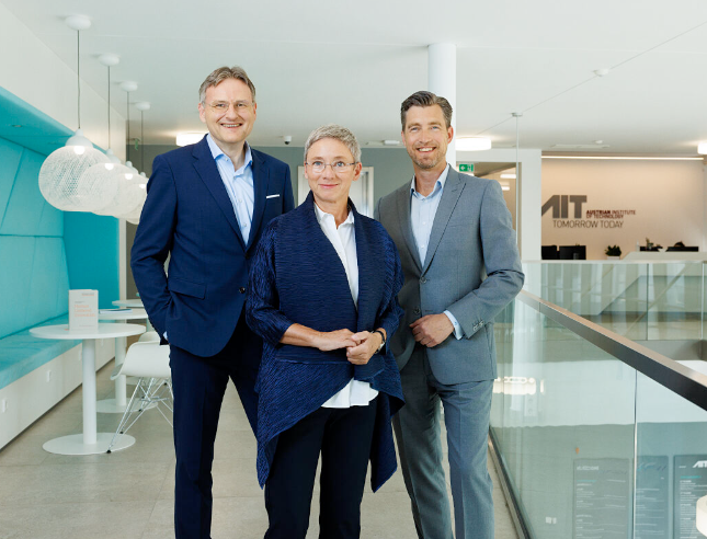 Managing Directors