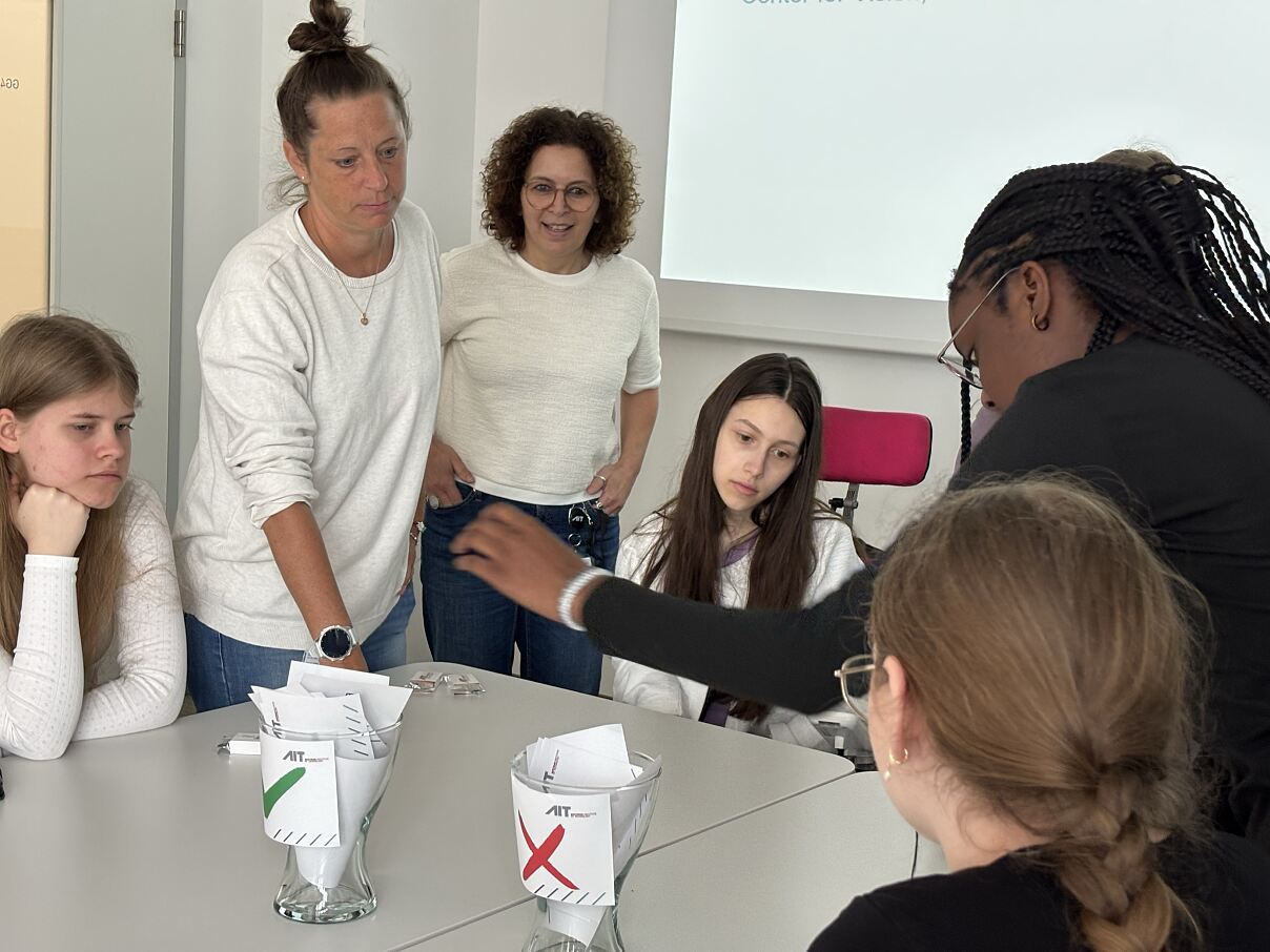 Girls experience research at the AIT up close