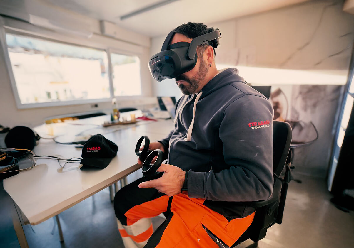 STRABAG construction worker with VR headset